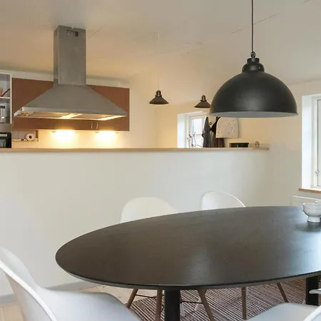 In Allingabro With 3 Bedrooms *