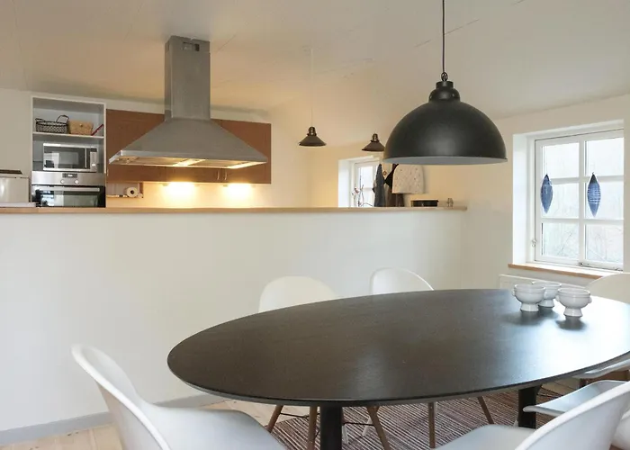 In Allingabro With 3 Bedrooms *